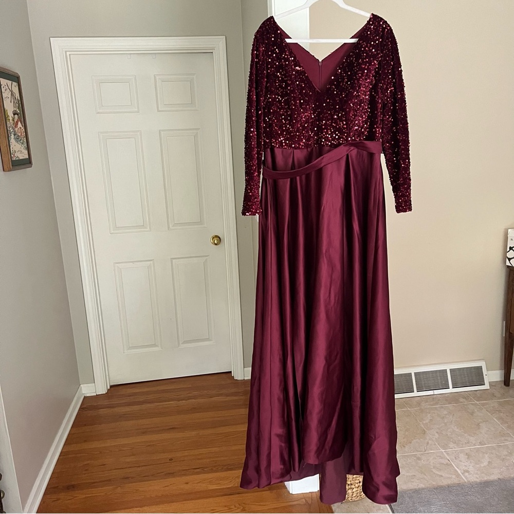 V Neck Long Sleeve Prom Dress Slit Sequin Satin Formal Evening Gown - Picture 10 of 10